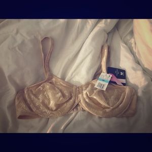 Wacoal Breat Cancer Awareness bra